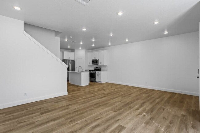 Foto del edificio - Stunning 3Bed Townhome in Desert Color!