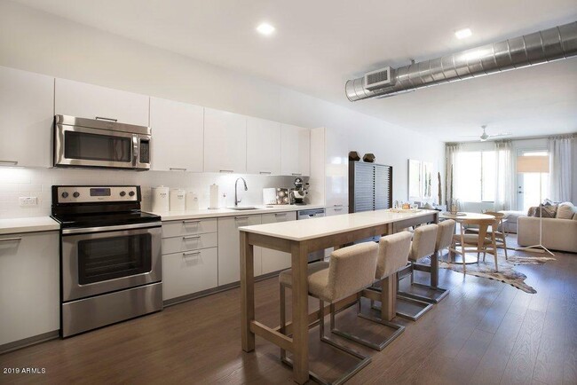 Foto del edificio - 260 E Rio Salado Pkwy