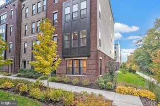 Building Photo - 7436 Backett Wood Ter