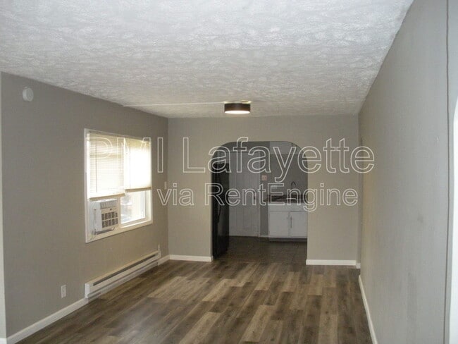 Photo - 804 E Main St House