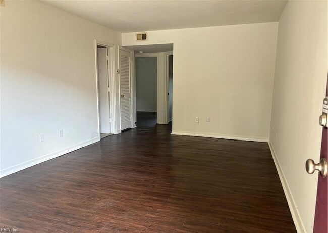 Foto del edificio - 815 Sandy Ct