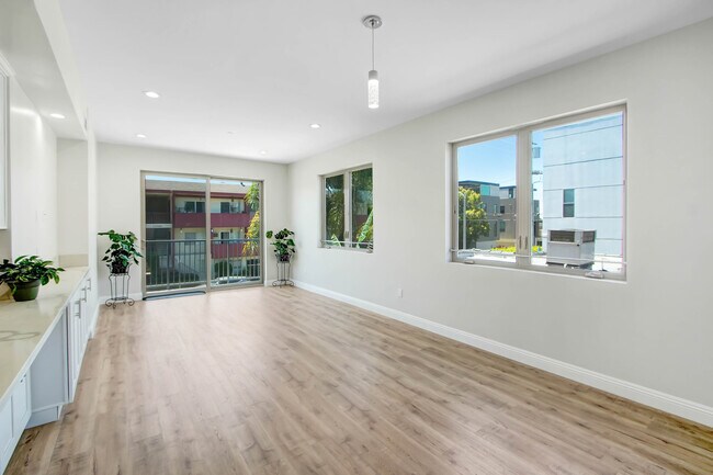 Foto del edificio - 11753 Iowa Ave