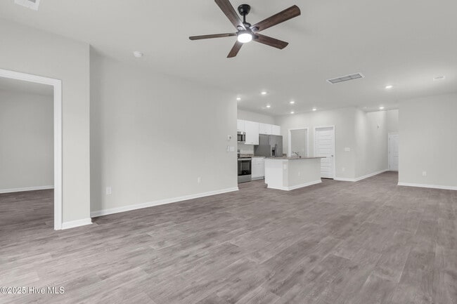 Building Photo - 1142 Spadefish Dr NW