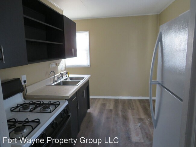 Building Photo - 3 br, 1 bath House - 1110 E Pettit Avenue