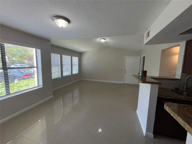 Foto del edificio - 15591 SW 105th Terrace