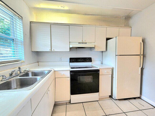 Foto del edificio - 215 SW 1st Ct