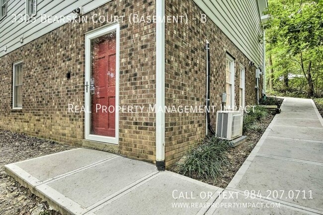 Building Photo - 3305 Bearskin Ct