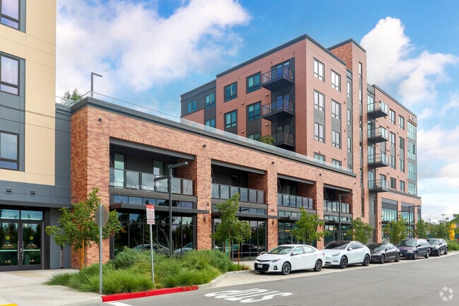 Building Photo - Alba