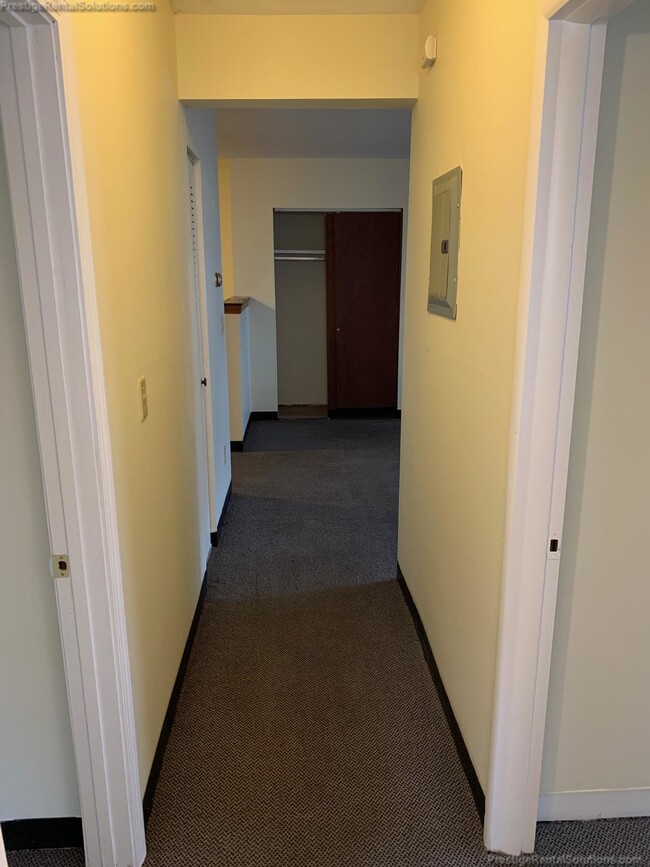 Building Photo - 59 Manchester St