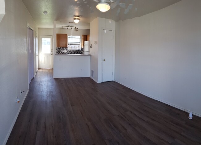 Large Living Room - 1106 Shanarae Cir