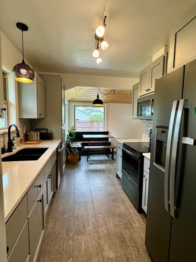 Foto del edificio - Beautiful Furnished Home in Downtown CDA