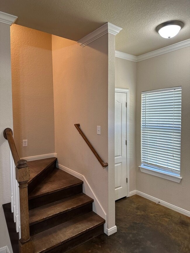 Building Photo - Robinson ISD Townhouse