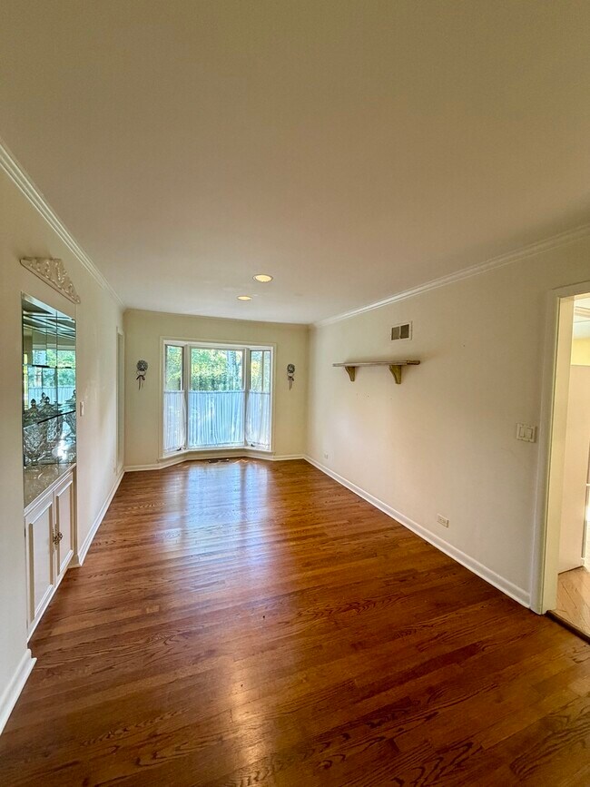 Building Photo - 1415 Burr Oak Dr