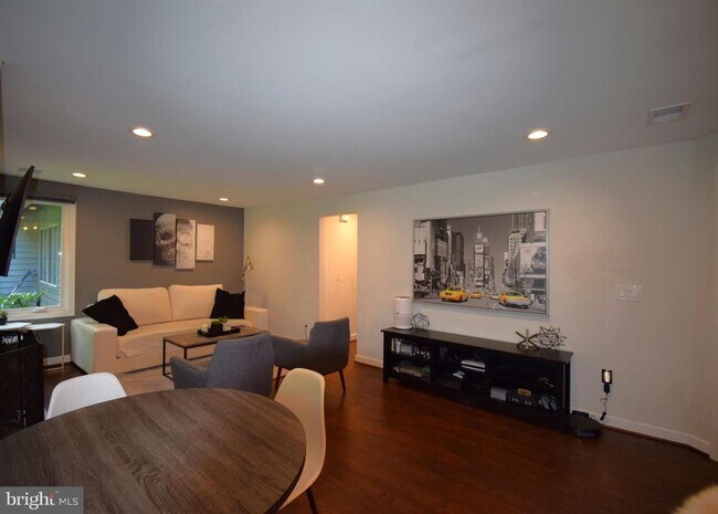 Foto del edificio - 11725 Summerchase Cir