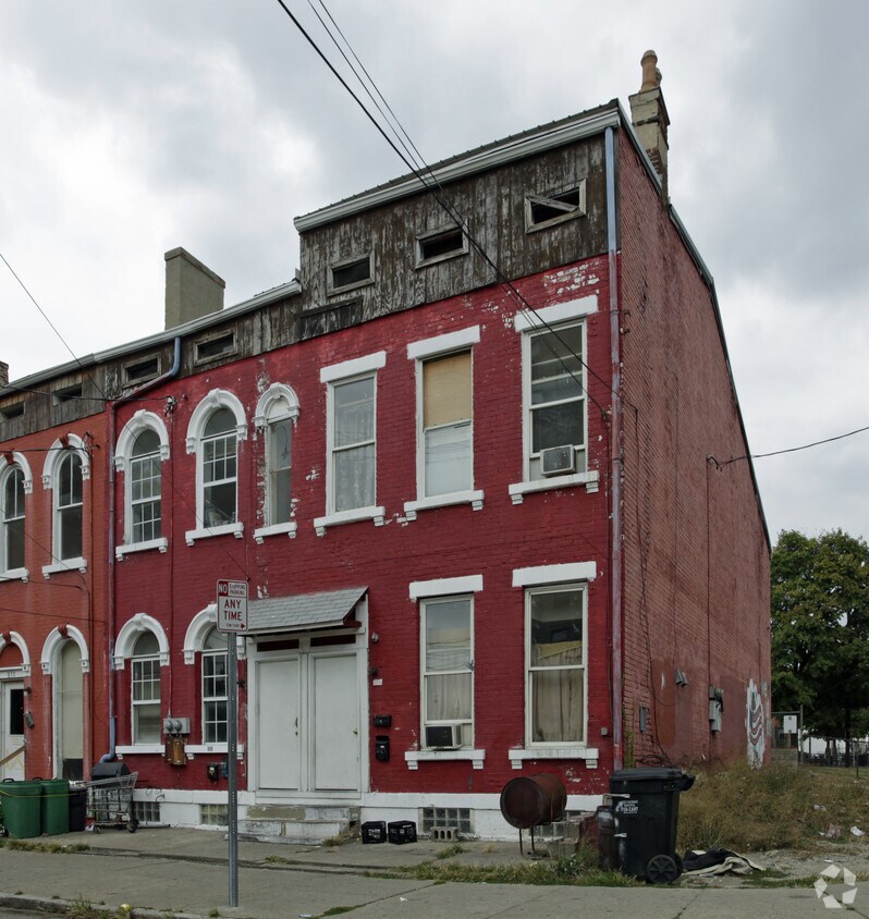 Primary Photo - 806-808 Poplar St