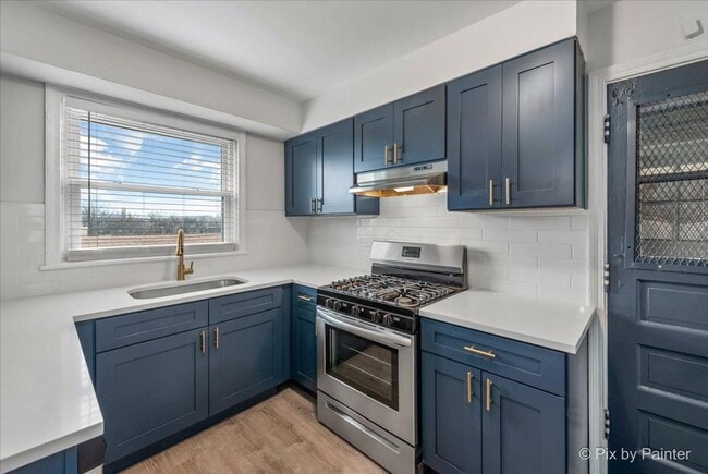 Photo - 2721 West Berwyn Avenue #1 Apartment
