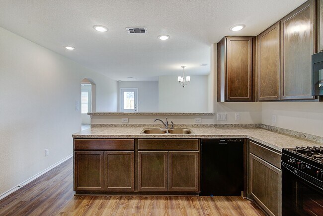 Foto del edificio - 14721 Homeward Ct