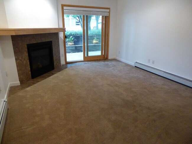 Foto del edificio - Quiet Building for Rent in a Nice Boulder ...