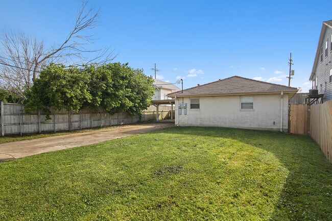 Building Photo - 7036 Orleans Ave