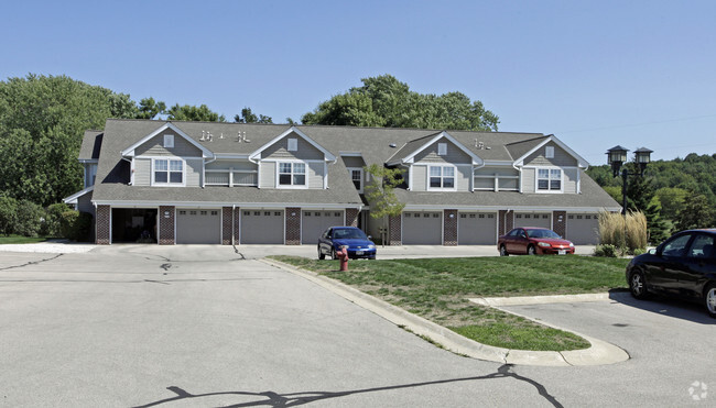 Building Photo - Gateway Terrace Apartments