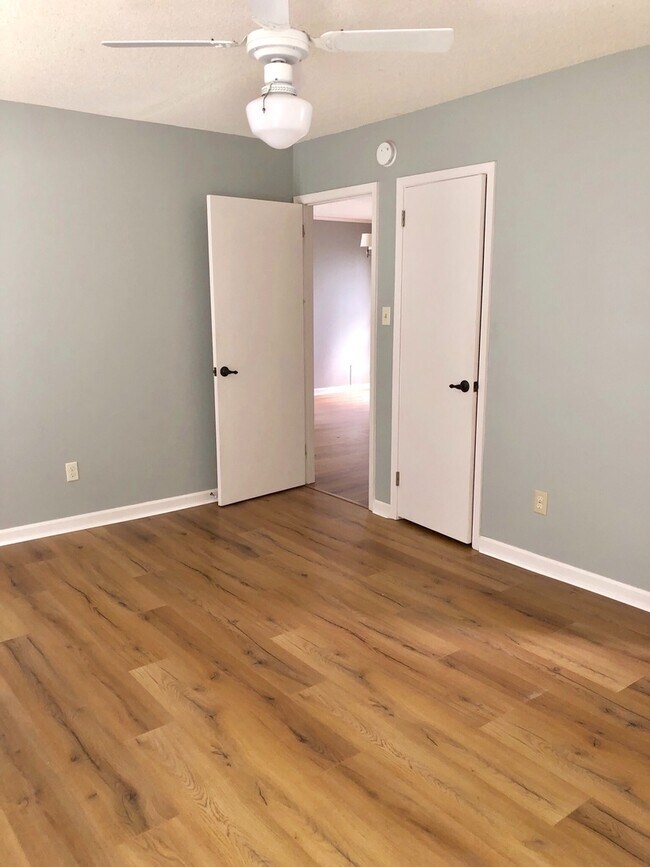 Foto del edificio - 1345 Zephyr Hills Dr