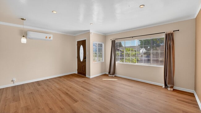 Building Photo - 3 Bedroom Home for Rent – Prime Norwalk Location