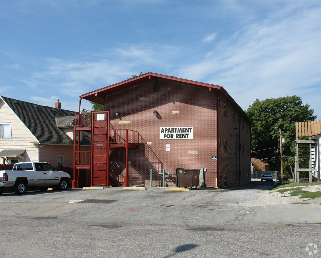 Building Photo - The Hetfield Apartments