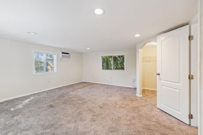 Foto del edificio - 38341 Palm Grove Dr