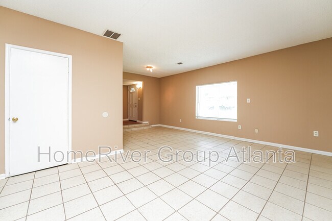 Building Photo - 3355 Valley Bend Rd