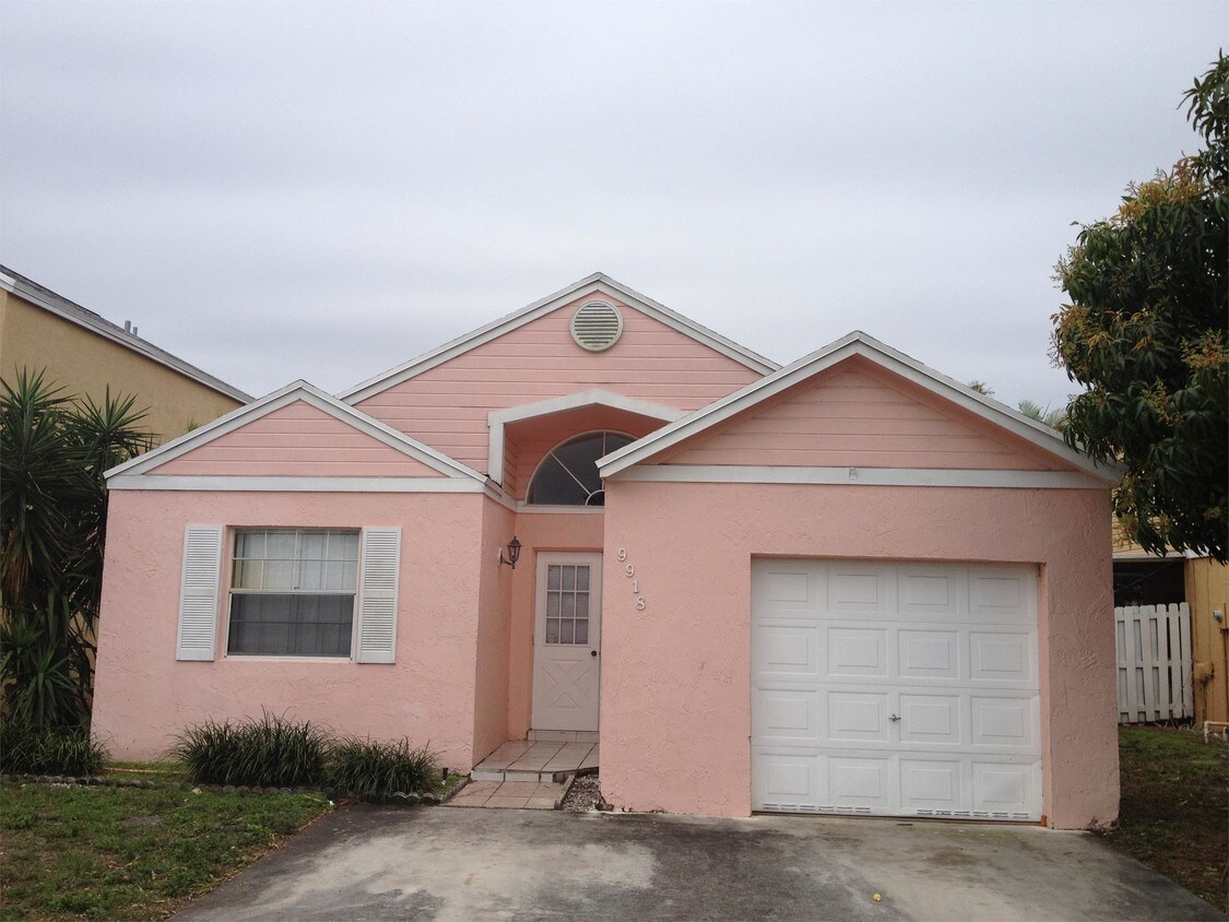 9918 W Daffodil Ln, Miramar, FL 33025 - House Rental in Miramar, FL ...