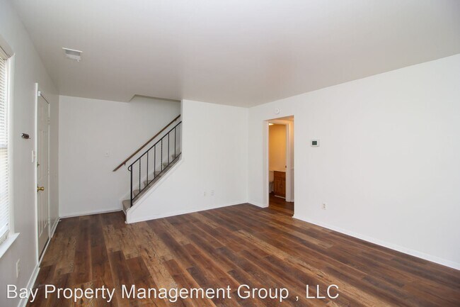 Building Photo - 3 br, 1.5 bath House - 2611 Pearwood Rd