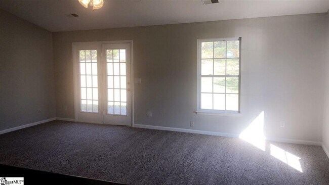 Building Photo - 844 Coldbrook Dr