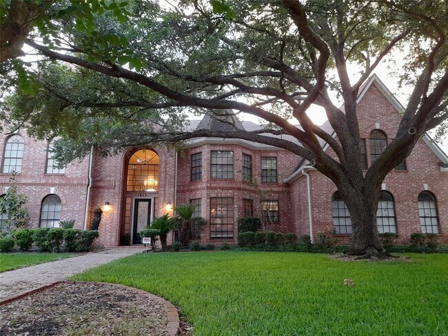 Building Photo - 1670 Kelliwood Oaks Dr