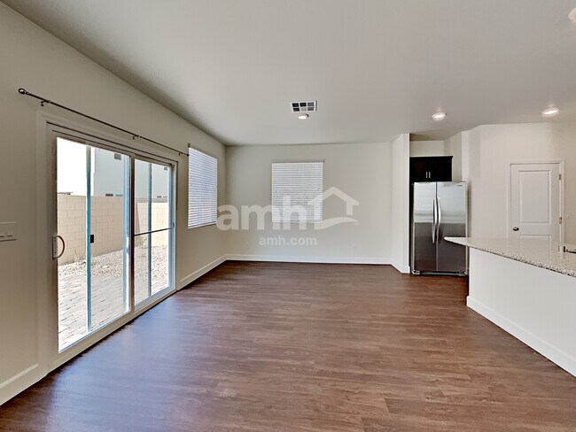 Building Photo - 1713 Macchia Avenue