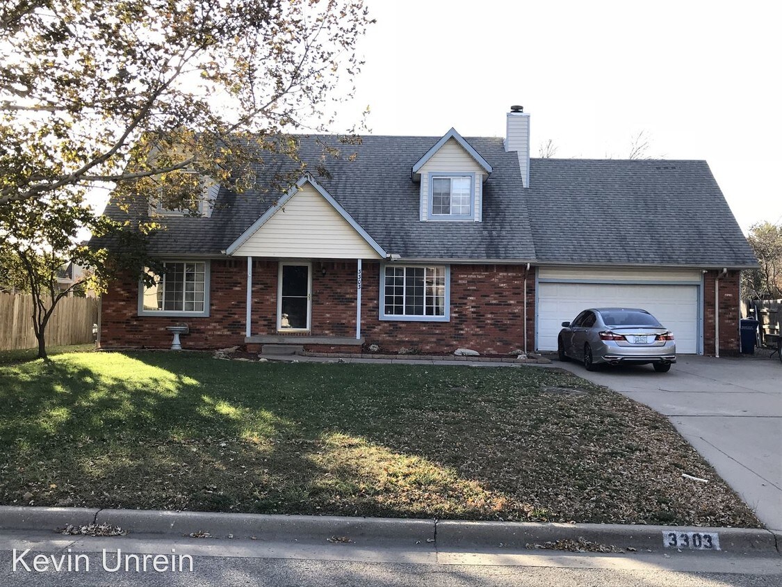 Primary Photo - 4 br, 2 bath House - 3303 N Brookdale Rd