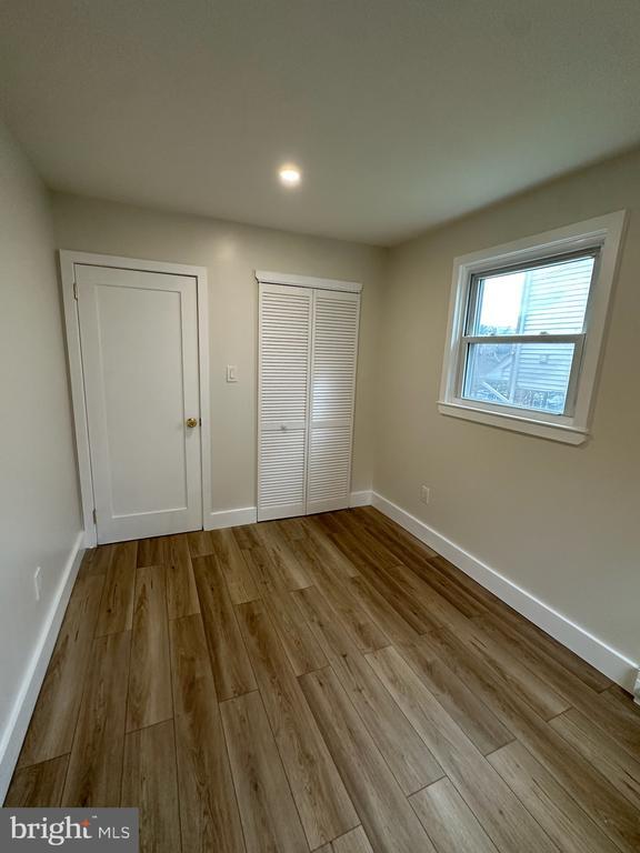 Building Photo - 271 Sumac St