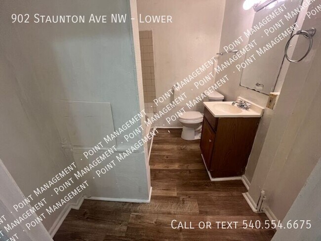 Foto del edificio - 902 Staunton Ave NW