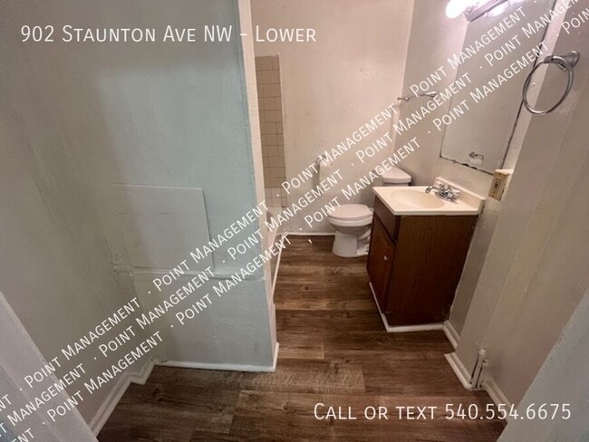 Building Photo - 902 Staunton Ave NW