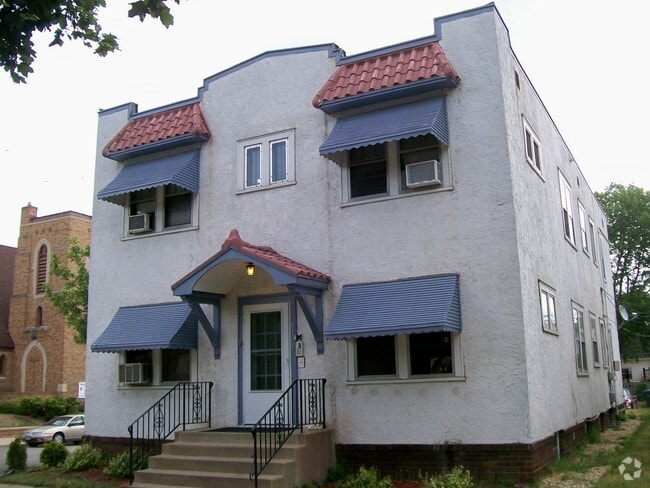 Building Photo - 4101 Cedar Ave S
