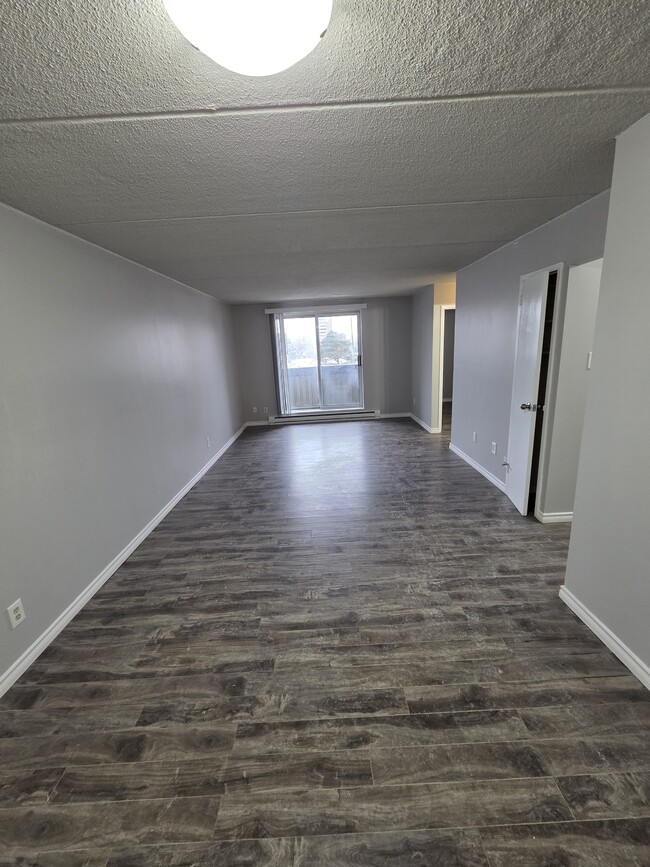 Building Photo - 251 Erb St. W