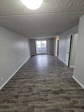 Building Photo - 251 Erb St. W