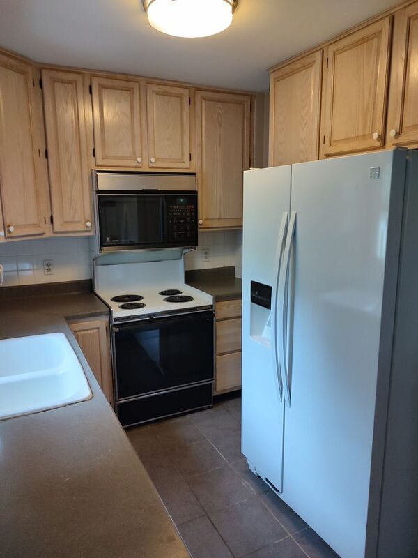 9005 E 74th St, Raytown, MO 64133 House Rental in Raytown, MO