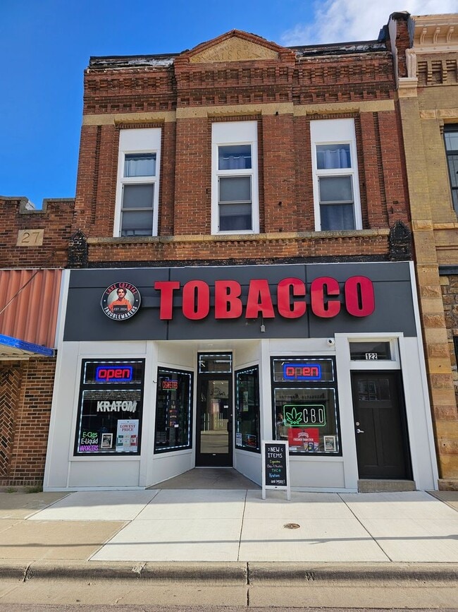 Building Photo - 122 S Main St