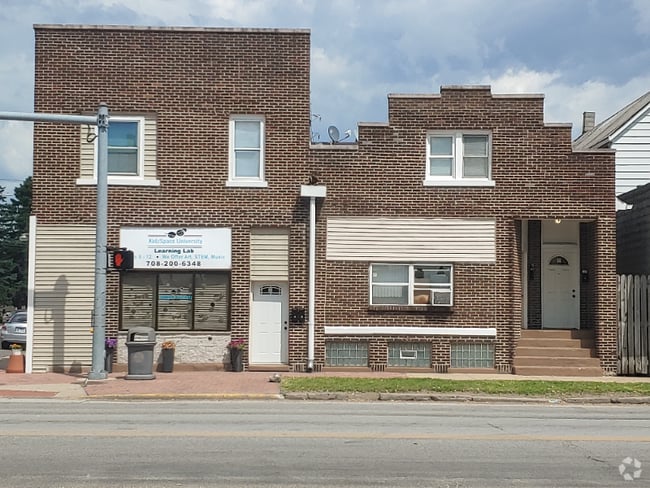 Building Photo - 5001 Indianapolis Blvd