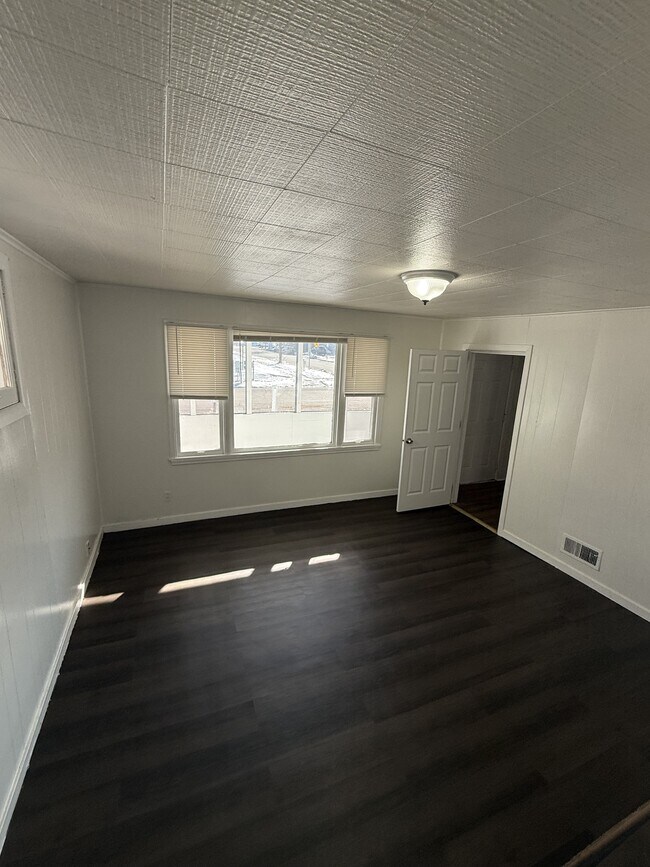 Foto del edificio - 499 Sherburne Ave