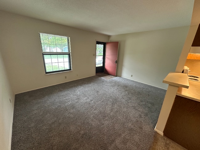 Building Photo - 622 Cumberland Dr