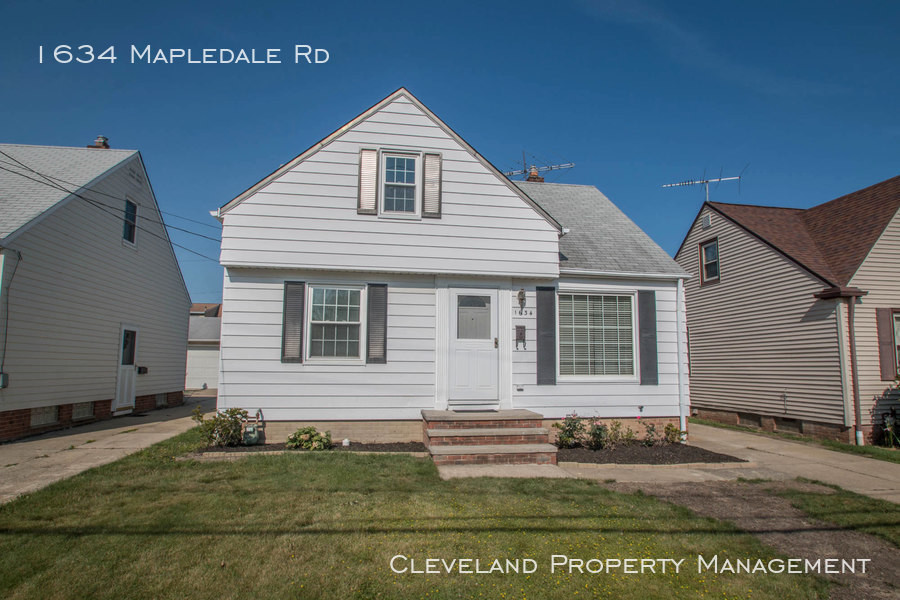 Primary Photo - Stunning Wickliffe Bungalow