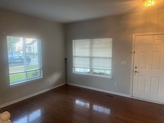 Building Photo - 759 Shannon Dr
