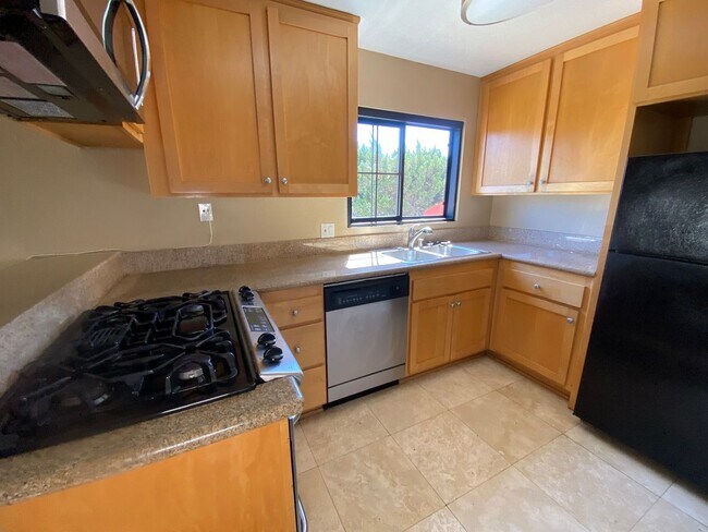 Foto del edificio - ***$500 Move-in special!!!*** Upgraded Nor...