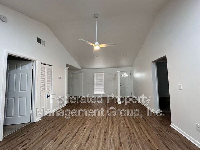 Foto del edificio - 2538 Green Spring Dr